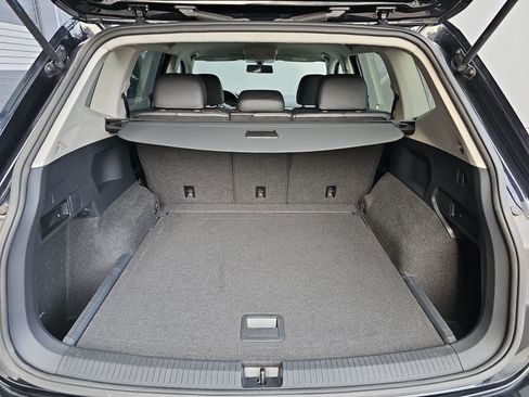 Used 2019 Volkswagen Tiguan SE AWD/4WD image 23