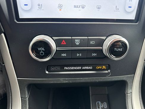 Used 2024 Ford Edge ST-Line image 13