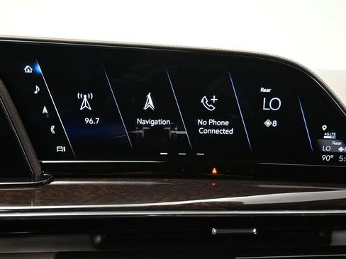 Used 2023 Cadillac Escalade ESV Sport Platinum w/ LPO, ONYX Package image 25