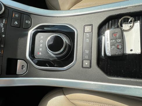 Used 2017 Land Rover Range Rover Evoque SE AWD/4WD image 25