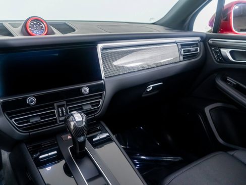 Used 2024 Porsche Macan GTS image 46