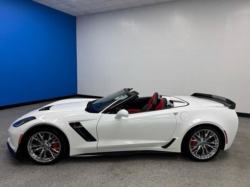 Used 2019 Chevrolet Corvette Z06 w/ Z07 Performance Package image 4