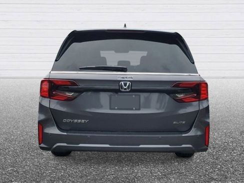 New 2026 Honda Odyssey Elite image 3