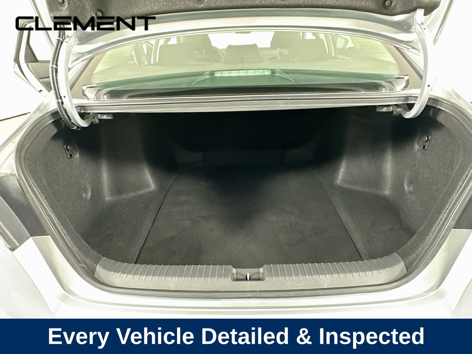 Used 2023 Honda Accord EX image 9