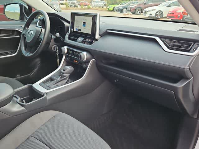 Certified 2025 Toyota RAV4 LE FWD image 19