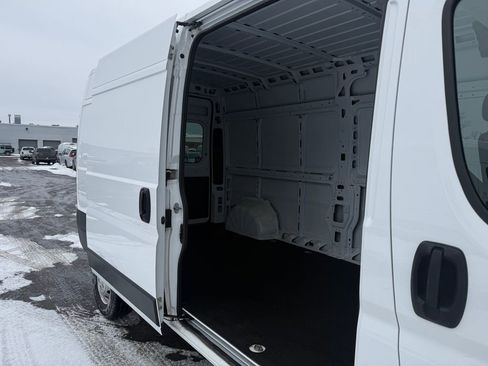 Used 2023 RAM ProMaster 2500 image 30