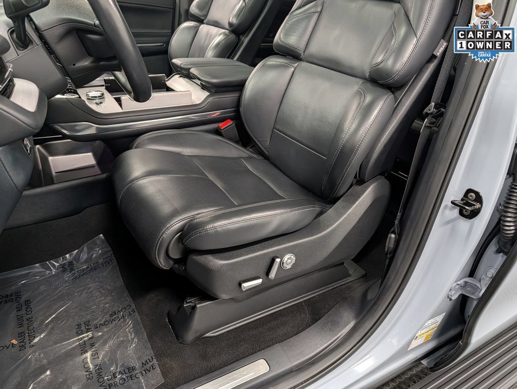 Used 2025 Lincoln Navigator Reserve AWD/4WD image 11