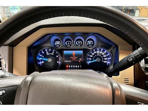 Used 2016 Ford F250 Lariat w/ Chrome Package image 21