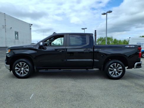Used 2023 Chevrolet Silverado 1500 LT AWD/4WD image 11