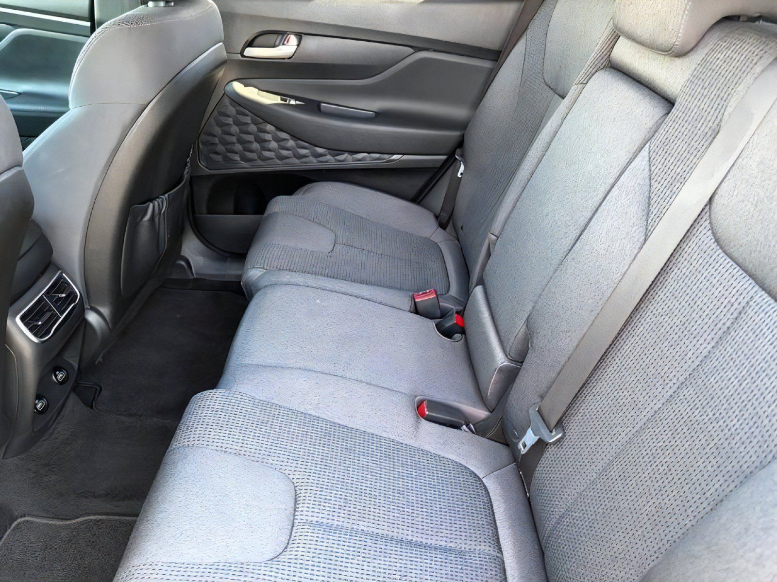 Used 2022 Hyundai Santa Fe SEL FWD image 12