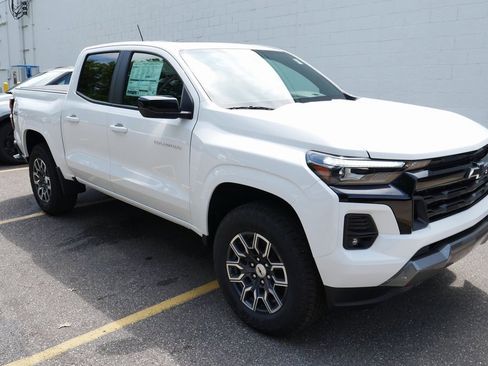 New 2025 Chevrolet Colorado Z71 w/ Z71 Convenience Package 2 image 2