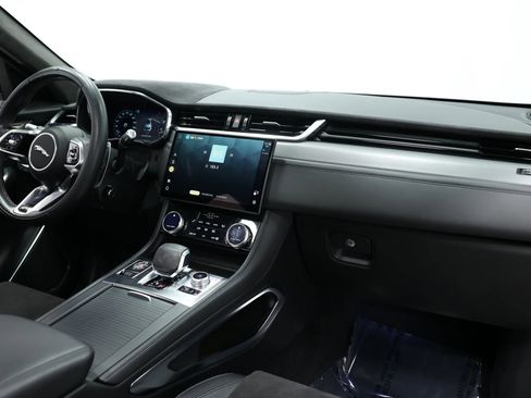 Used 2021 Jaguar F-PACE SVR image 90