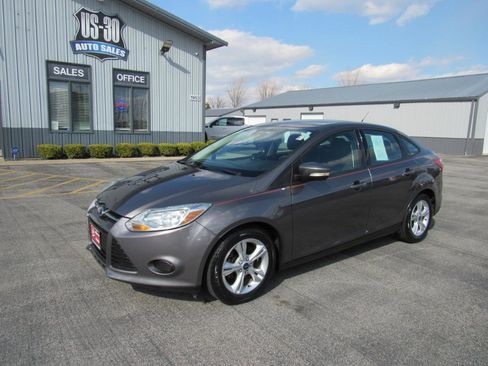 Used 2014 Ford Focus SE image 1