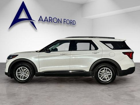 New 2026 Ford Explorer Active w/ Active Comfort Package image 3