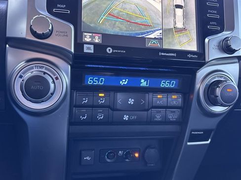 Used 2024 Toyota 4Runner Limited image 39