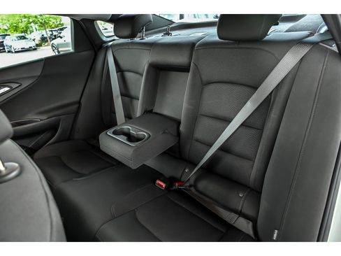 Used 2020 Chevrolet Malibu LT FWD image 13