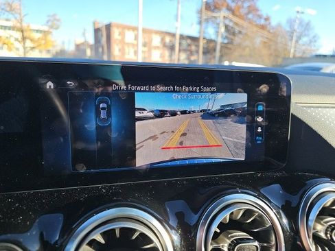 Certified 2025 Mercedes-Benz GLA 250 4MATIC image 23