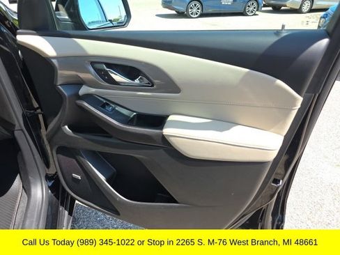 Used 2023 Chevrolet Traverse LT w/ LT Premium Package AWD/4WD image 45