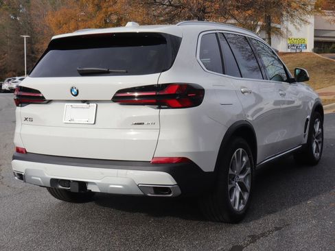 New 2026 BMW X5 xDrive40i w/ Climate Comfort Package image 7