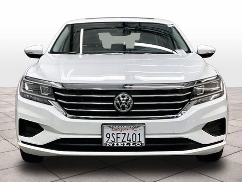 Used 2021 Volkswagen Passat 2.0T SE w/ Luggage Net & Mats Package image 3