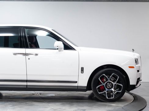 Used 2021 Rolls-Royce Cullinan Black Badge AWD/4WD image 56
