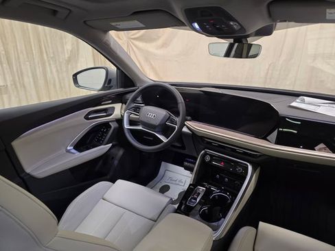 New 2025 Audi Q5 Premium Plus image 34