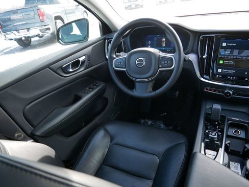 Used 2024 Volvo S60 B5 Core image 13