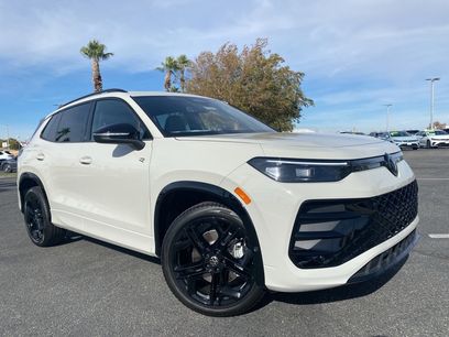 New 2025 Volkswagen Tiguan SE R-Line