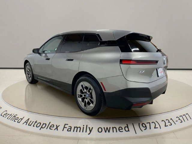Used 2023 BMW iX xDrive50 AWD/4WD image 4