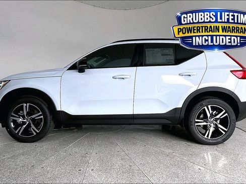 New 2026 Volvo XC40 B5 Core AWD/4WD image 8