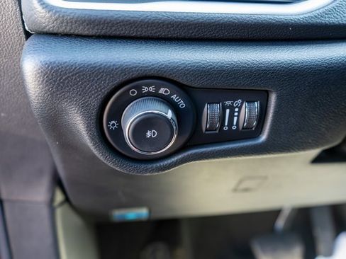 New 2026 Chrysler Pacifica Select image 17