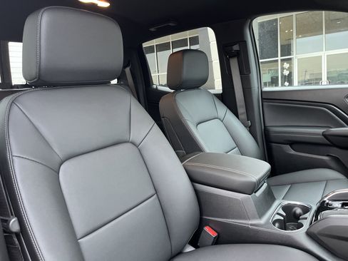 New 2026 GMC Canyon Elevation w/ Convenience Package image 17