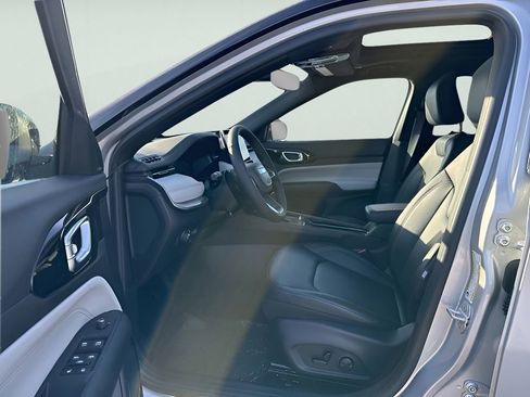 New 2026 Jeep Compass Limited w/ Sun, Sound & Navigation Group image 38