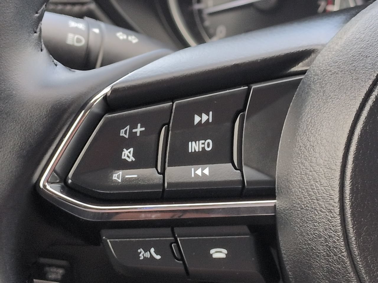Used 2025 MAZDA CX-5 AWD 2.5 S w/ Preferred Package image 25