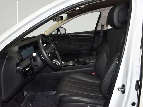 Used 2026 Genesis G80 2.5T AWD/4WD image 32