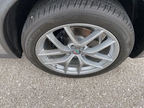 Used 2018 Alfa Romeo Stelvio Ti Sport image 31