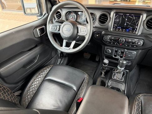 Used 2023 Jeep Wrangler Unlimited Sahara image 17