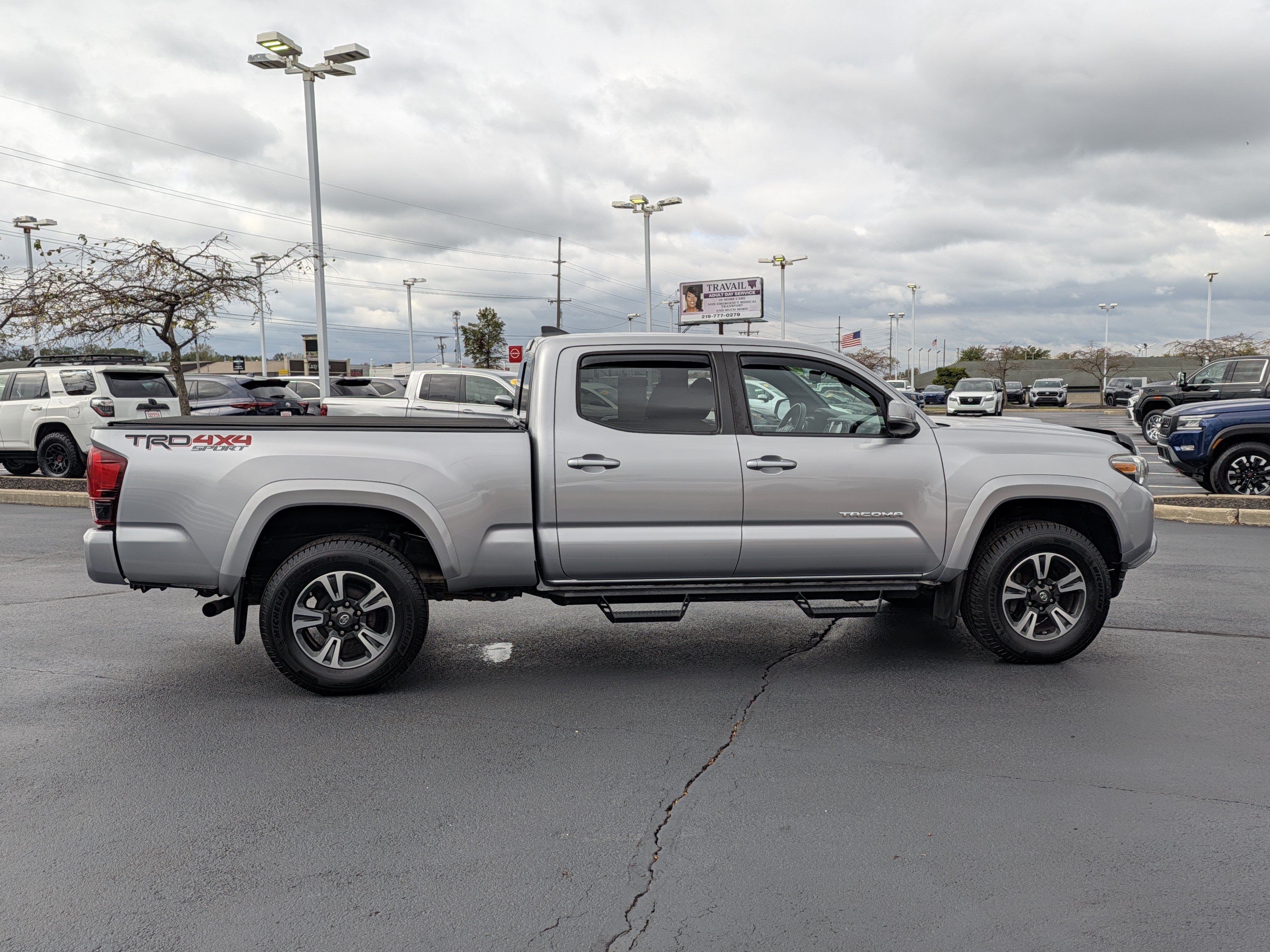 Used 2019 Toyota Tacoma TRD Sport w/ Technology Package AWD/4WD image 11