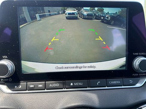 Used 2024 Nissan Sentra SV FWD image 22