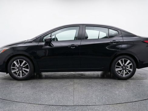 Used 2025 Nissan Versa SV FWD image 5