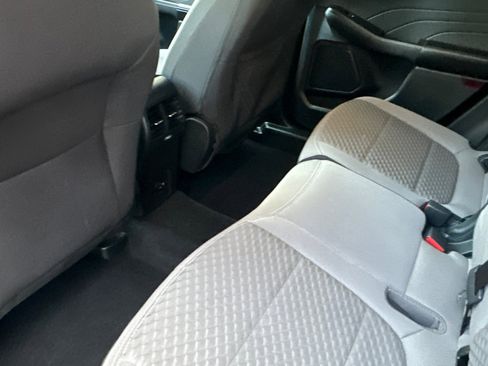 Used 2022 Ford Escape SE image 11