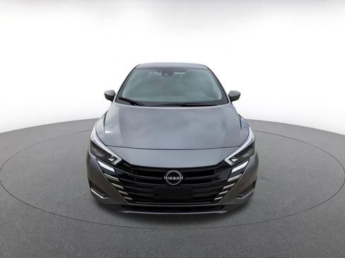 Used 2025 Nissan Versa SV image 4