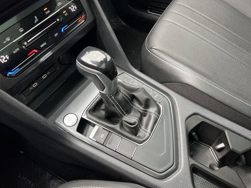 Certified 2023 Volkswagen Tiguan SE R-Line FWD image 23
