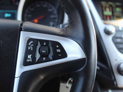 Used 2017 Chevrolet Equinox Premier w/ Enhanced Convenience Package AWD/4WD image 16