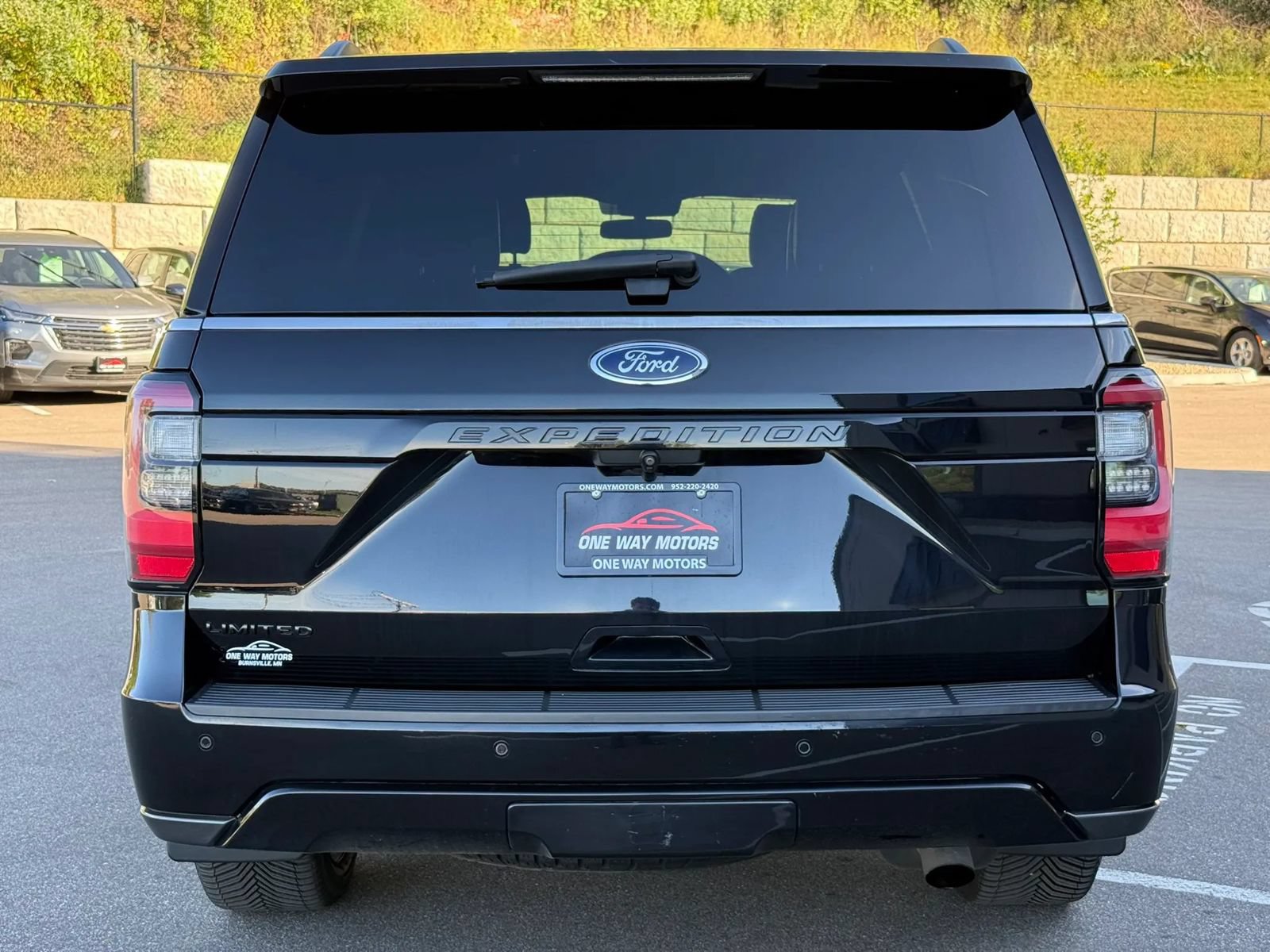 Used 2020 Ford Expedition Limited w/ Equipment Group 303A AWD/4WD image 4