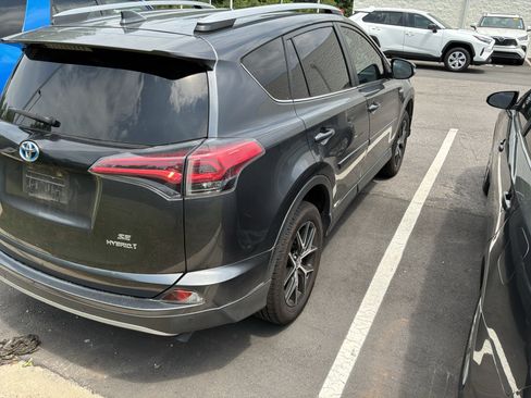 Used 2017 Toyota RAV4 SE w/ Advanced Technology Package AWD/4WD image 8