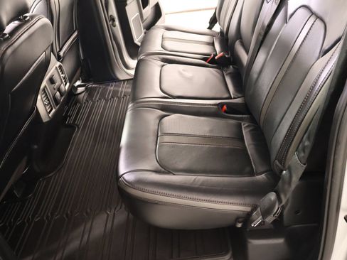 Used 2019 Ford F150 Platinum w/ Equipment Group 701A Luxury AWD/4WD image 13