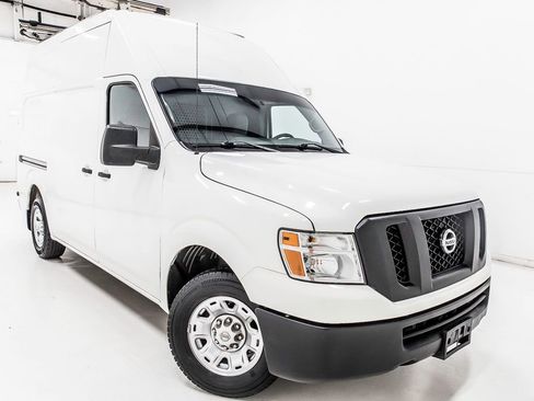 Used 2020 Nissan NV 2500 SV RWD image 9