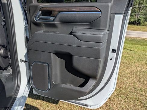 New 2025 Chevrolet Silverado 3500 LT w/ Safety Package image 32