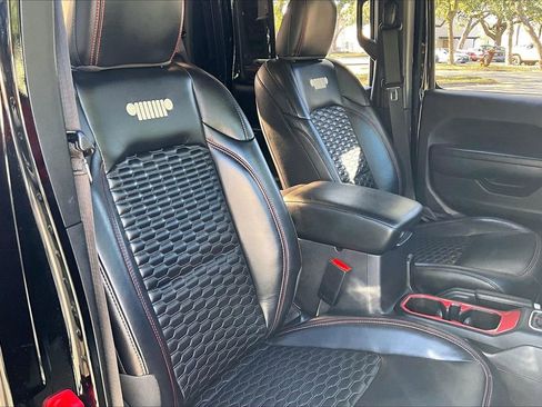 Used 2022 Jeep Gladiator Rubicon w/ Trailer Tow Package image 25